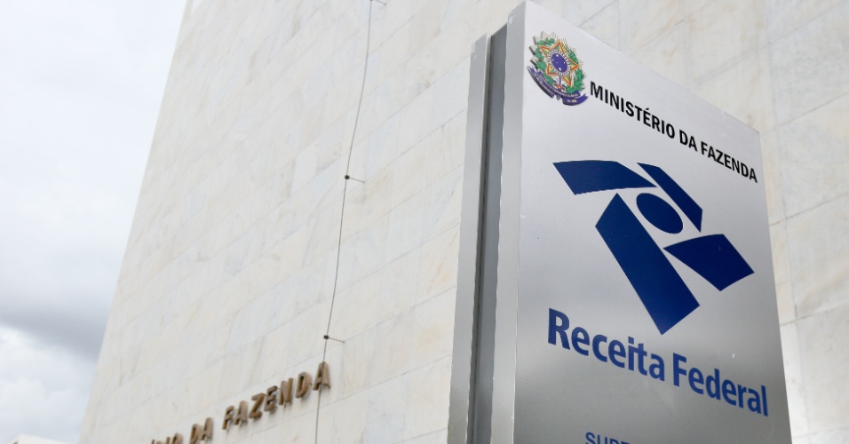 Receita Federal alerta sobre uso do cartão de crédito e novas regras de fiscalização