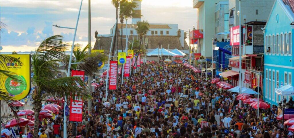 Carnaval 2026: confira a programação completa do Circuito Dodô neste domingo em Salvador