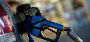 Gasolina tem novo reajuste de 10,2% e fica mais cara na Bahia