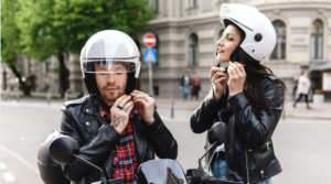 Novo selo digital para capacetes de moto passa a ser obrigatório no Brasil a partir de julho de 2026