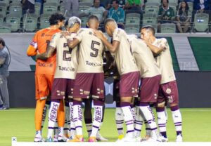 Jacuipense perde para o Palmeiras por 3 a 0 na Copa do Brasil após expulsão polêmica