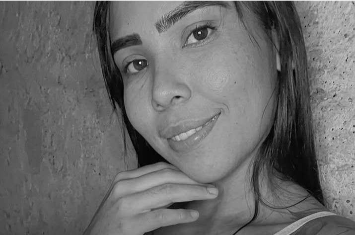 Jovem de 25 anos morre após acidente de motocicleta em estrada de Itapebi; companheiro fica ferido