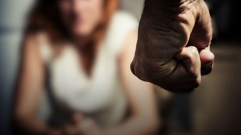 Lei em Juazeiro impede nomeação de condenados por violência contra a mulher em cargos públicos