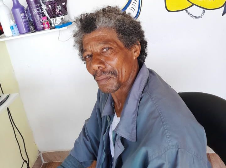 Vendedor de café é morto a facadas ao sair para trabalhar em Simões Filho