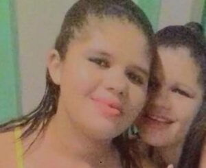 Irmã gêmea de mulher presa por incêndio que matou três crianças em Serrinha relata medo após repercussão do caso