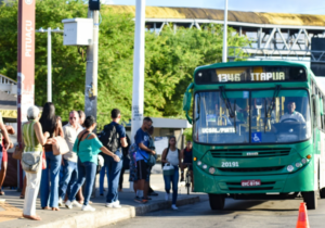 Rodoviários liberam saída total da frota após protesto em Salvador