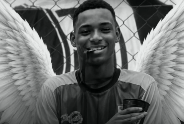 Mãe afirma que jovem morto durante ação policial em Valéria tentou proteger a família
